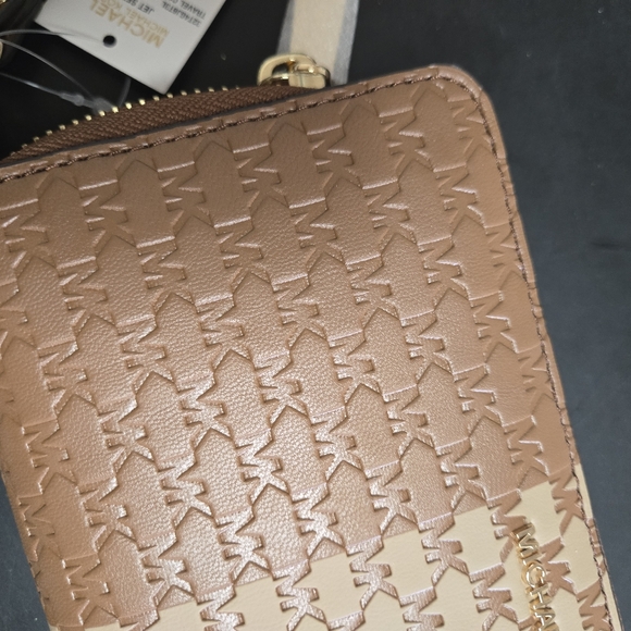 NWT Michael Kors  womens jet set Continental camel full zip wallet - Picture 6 of 10